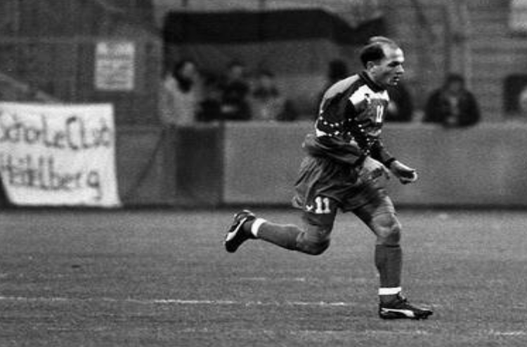 Demollari running to pressure Matthias Sammer on Germany 2-1 Albania (18 December 1994).